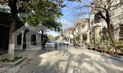 Cần bán biệt thự đẹp 2 mặt tiền khu Villa cao cấp chỉ 34 căn Bình Chiểu
