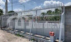 Cần bán 2 lô đất sạch, vuông vức, tổng Diện tích 2715 m2 (thổ cư 2134m2)