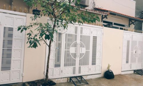 GẤP QUÁ!!! BÁN 3 CĂN NHÀ ĐANG CHO THUÊ NGAY UBND HIỆP BÌNH PHƯỚC!!!!