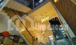 NHÀ MT GẦN UBND TP THỦ ĐỨC THUẬN TIỆN KINH DOANH GIÁ RẺ KHU VỰC!!!
