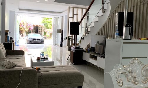 Cho thuê nhà MT 4 tầng Phước Long B gần Global City gấp!!!!!