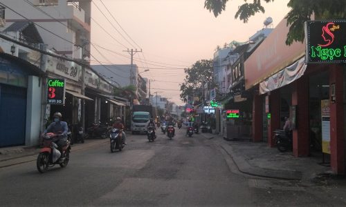 BÁN NHÀ VỊ TRÍ ĐẮC ĐỊA MT BÌNH TRƯNG TÂY KHU DÂN CƯ SẦM UẤT!!!