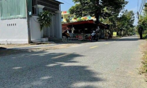 BÁN NHÀ 243M2 MẶT TIỀN CHỢ LONG PHƯỚC GIÁ RẺ BÈO!!!