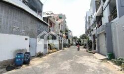 Nhà và dãy phòng trọ ( gồm 4 phòng ) mặt tiền đường 9 đường nhựa rộng 8m