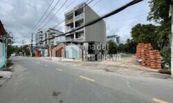 Cần bán nhà mặt tiền đường 11 trường thọ, diện tích: 111,7m2