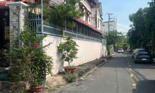 GẤP!!! BÁN BIỆT THỰ 2 MT GẦN LÊ VĂN VIỆT NGÃ 4 THỦ ĐỨC GIÁ RẺ!!!!