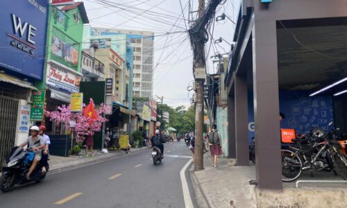 BÁN NHÀ MẶT TIỀN CHƯƠNG DƯƠNG – VỊ TRÍ ĐẮC ĐỊA – KHAI THÁC 60TR/THÁNG