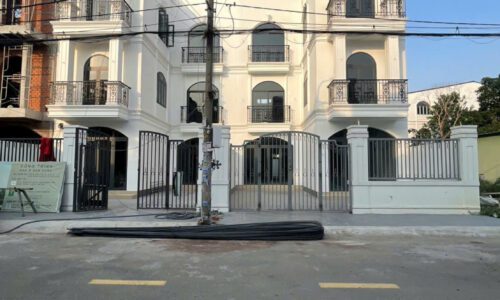 GIÁ SỐC!!! Biệt thự mặt tiền KDC Bình Chiểu 208m2 giá rẻ bèo